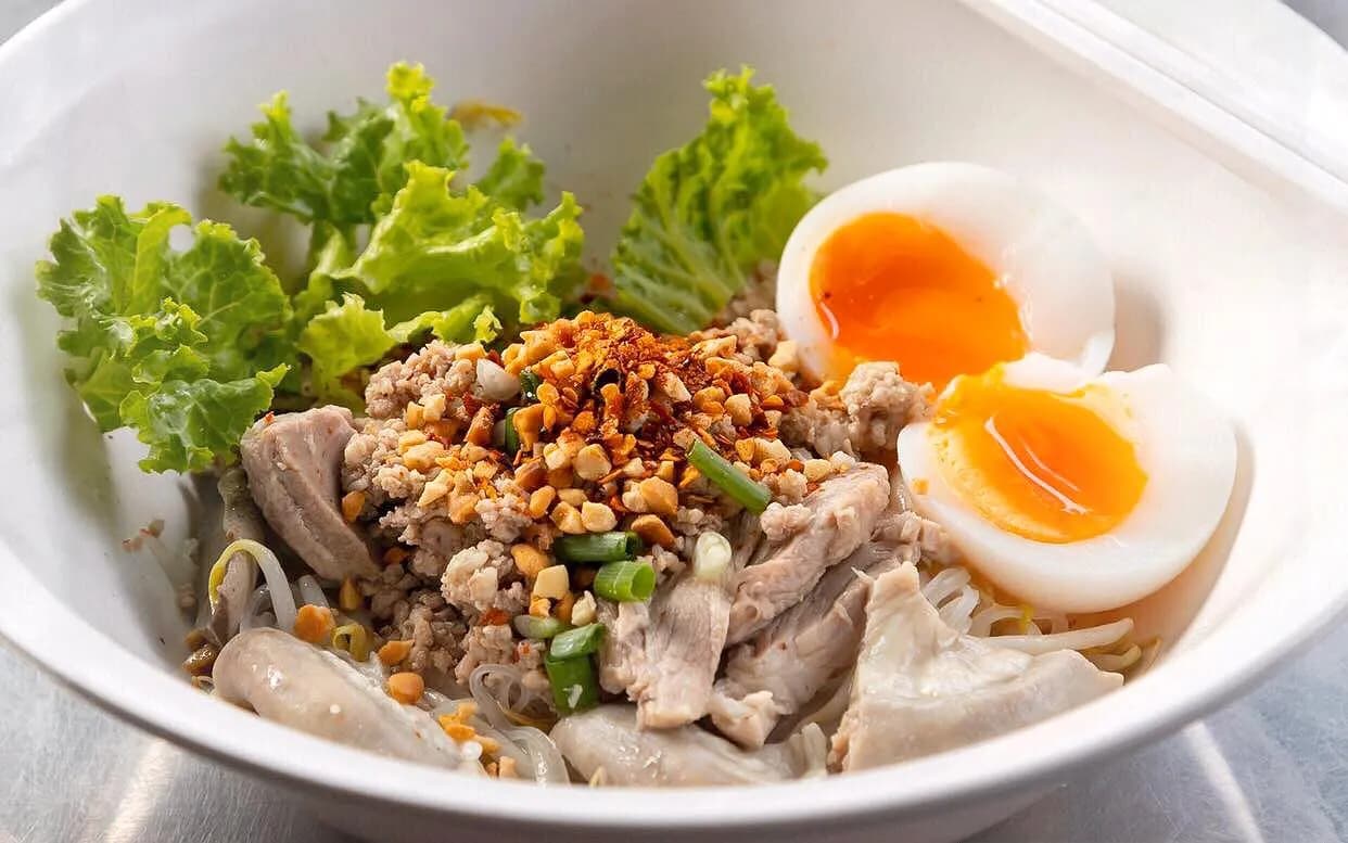 ก๋วยเตี๋ยวเอี่ยมน้อย