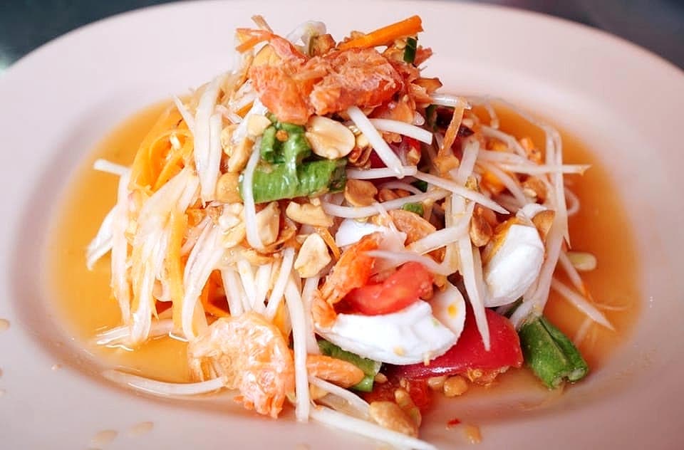 ส้มตำเจ๊แดงสามย่าน