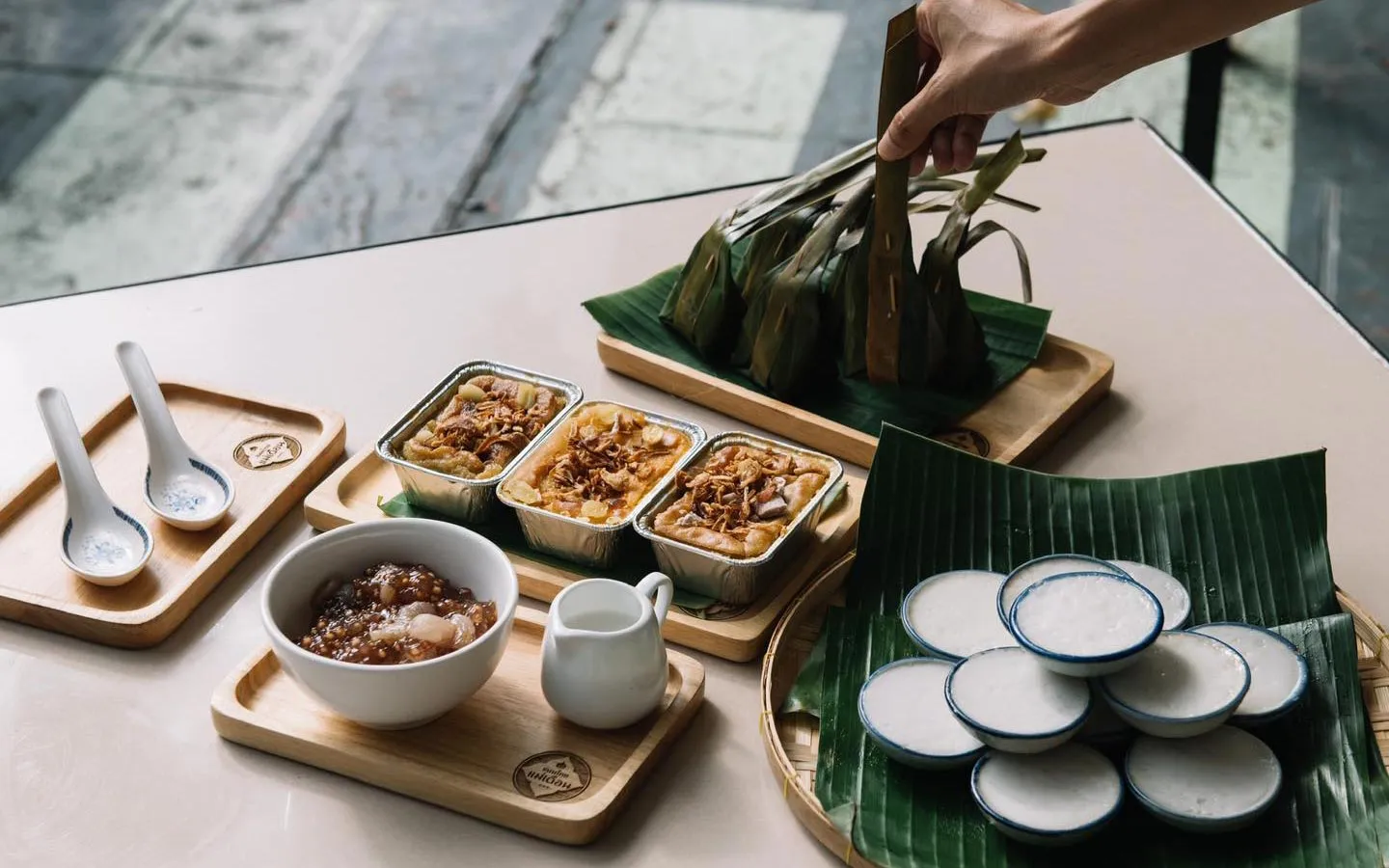 ขนมไทยแม่เดือน